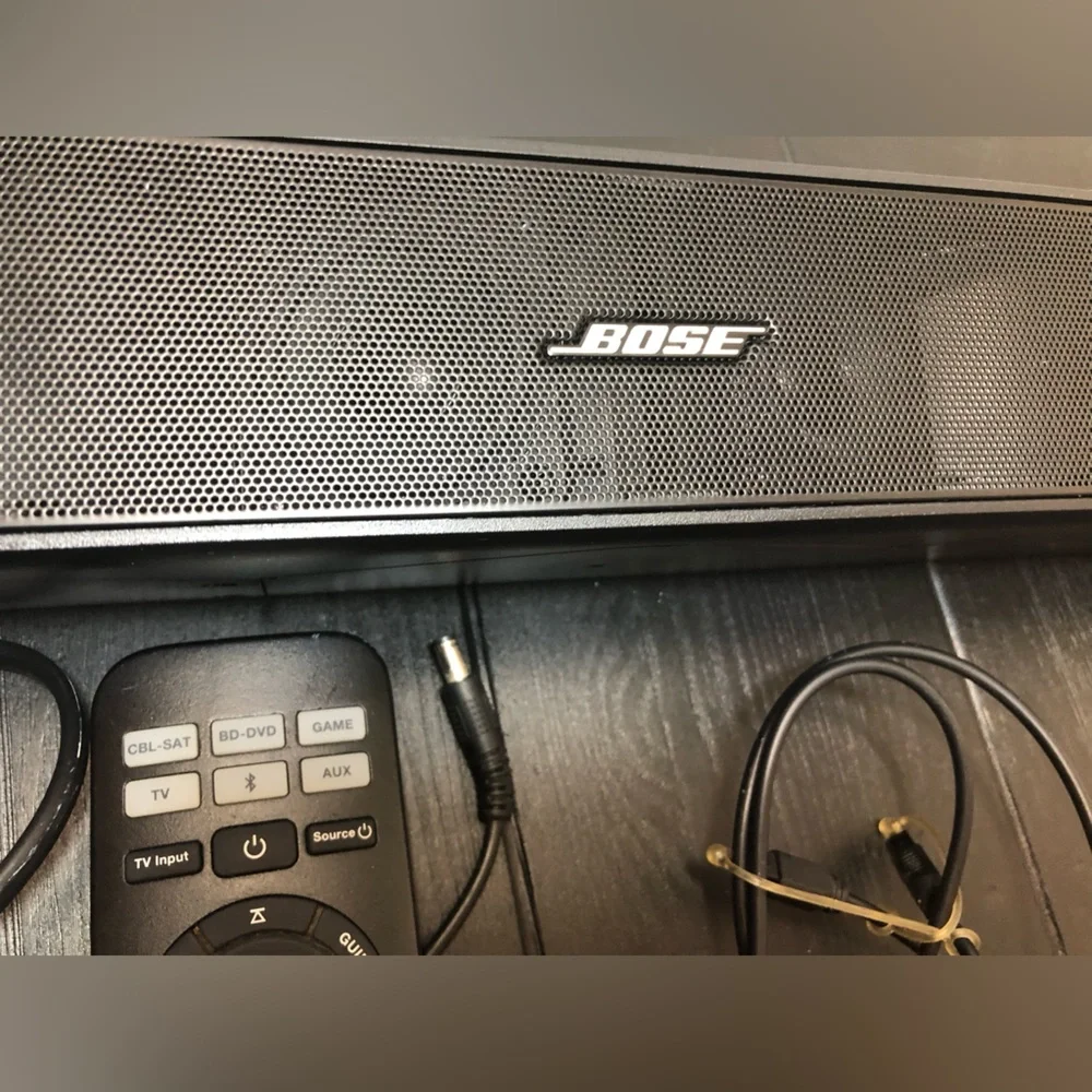 Bose Solo Sound BAR TV Digital Sound System Bluetooth/Remote - Picture 3 of 11